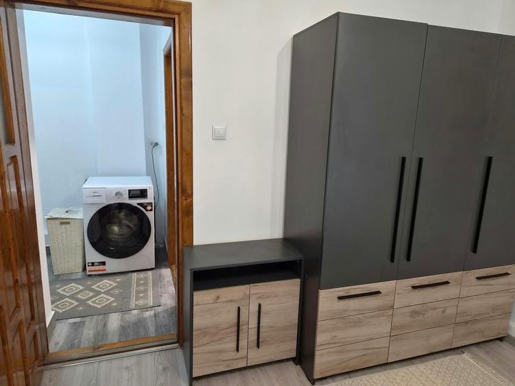 Apartament cu 3 camere decomandat în Chișoda
