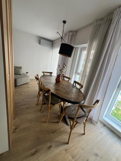 Apartament cu 3 camere decomandat în Pipera