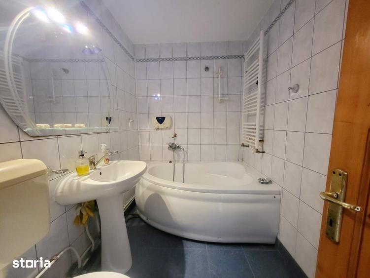 Apartament cu 2 camere decomandat în Banca Națională