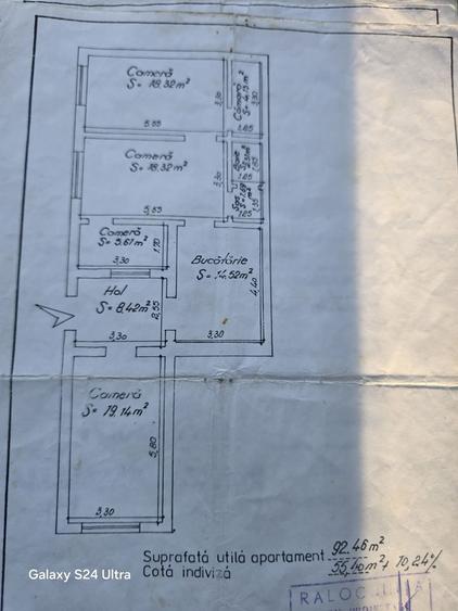 Apartament cu 3 camere decomandat în Lețcani