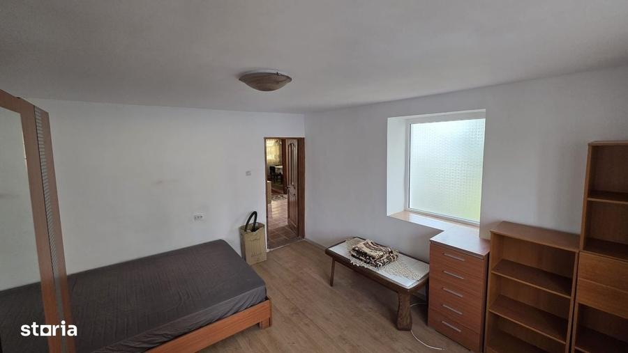 Casă cu 4 camere cu Teren 920 Mp în Central