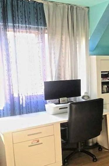 Apartament cu 3 camere decomandat în Andrei Mureșanu