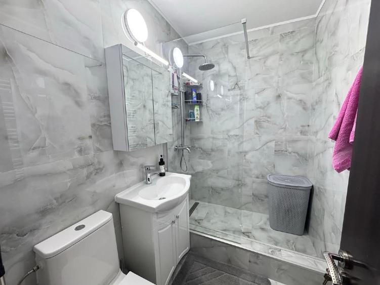 Apartament cu 3 camere decomandat în Brâncoveanu