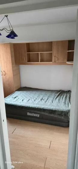 Apartament cu 3 camere decomandat, mobilat în Drumul Taberei