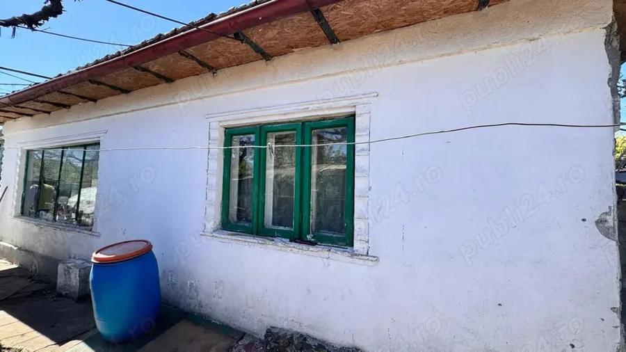 Casă cu 5 camere în Viile Noi