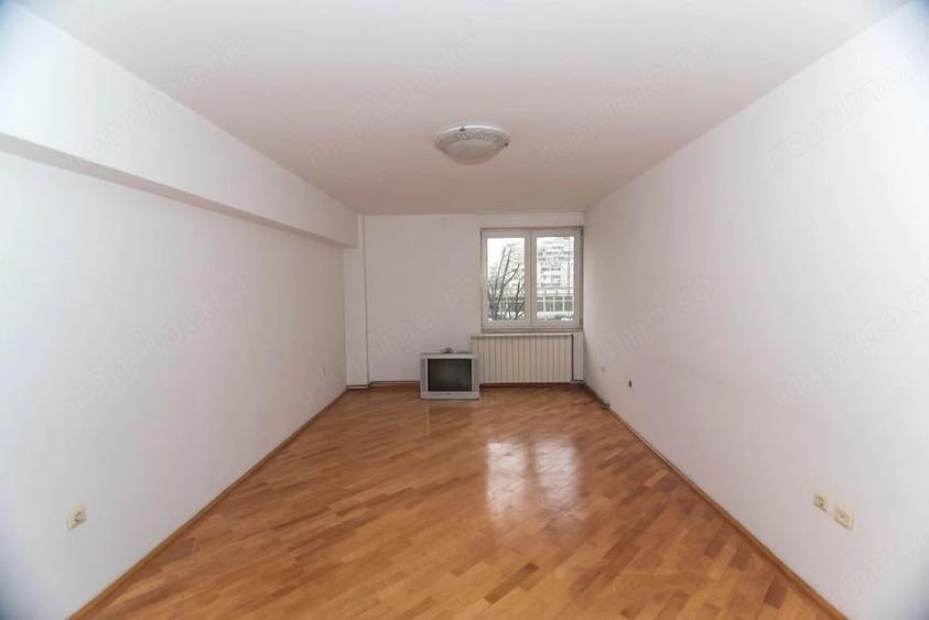 Apartament cu 3 camere decomandat în Ultracentral