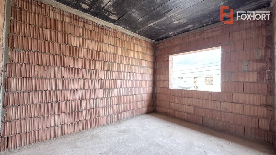 Duplex cu 4 camere cu Canalizare în Moșnița Veche