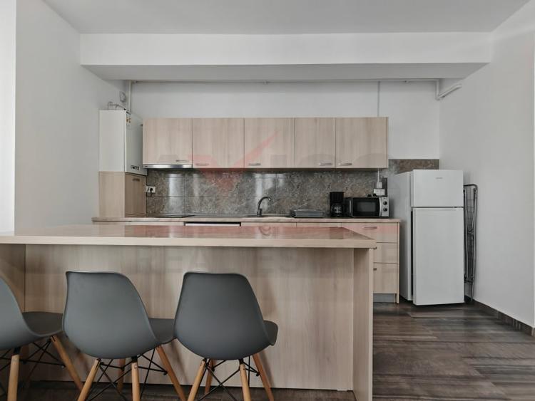 Apartament cu 3 camere decomandat, mobilat în Mamaia-Sat