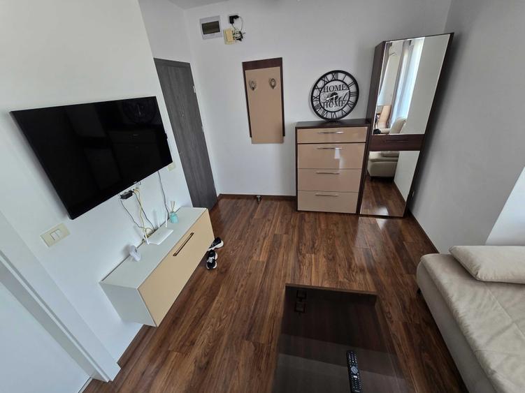 Apartament cu 2 camere semidecomandat în Nufărul