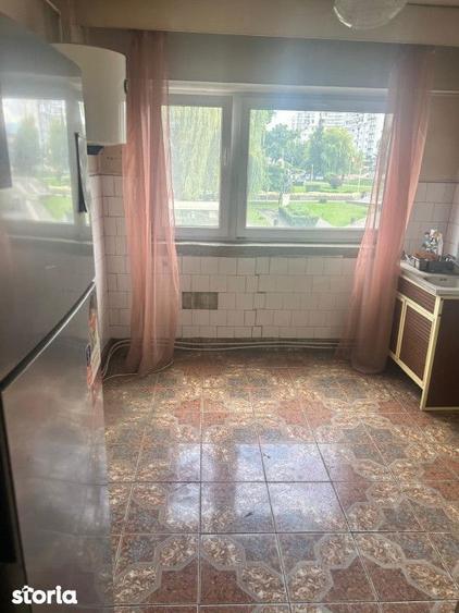 Apartament cu 3 camere în Traian