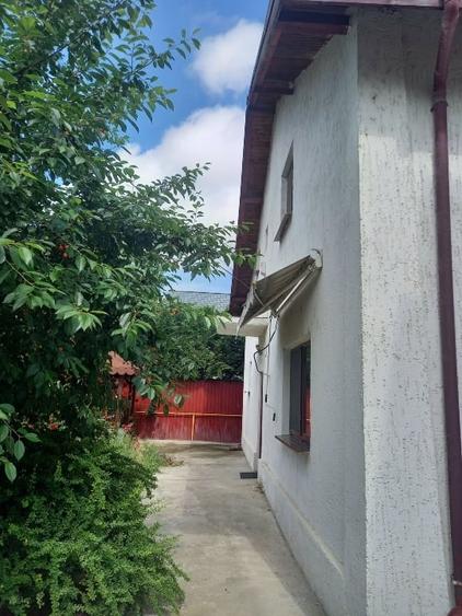 Casă individuală cu 4 camere cu Teren 150 Mp în Roșu