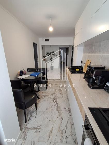 Apartament cu 3 camere semidecomandat în Micro 17