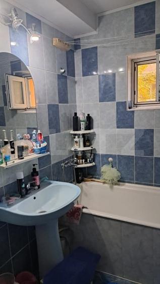 Apartament cu 3 camere decomandat, mobilat în Burdujeni