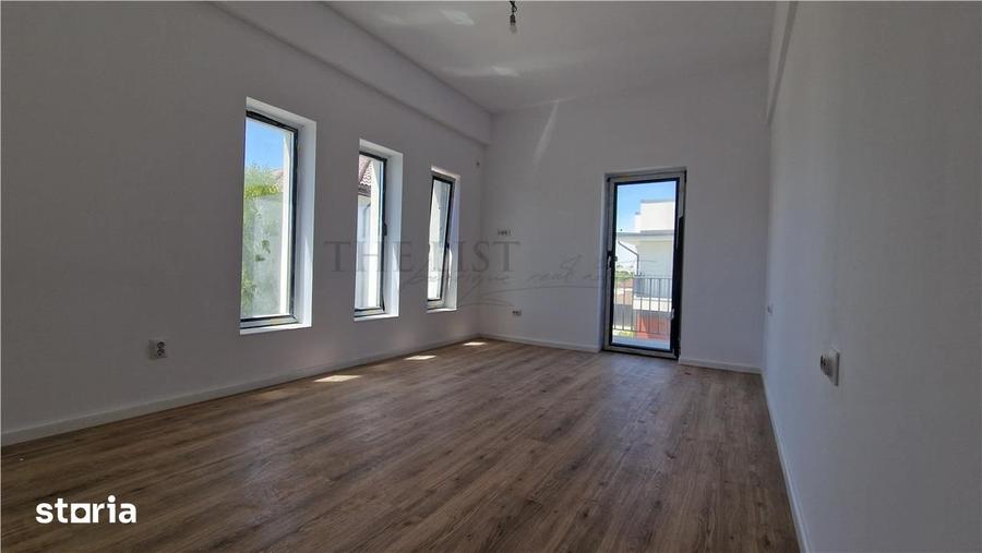 Casă cu 4 camere cu Teren 300 Mp în Odăi