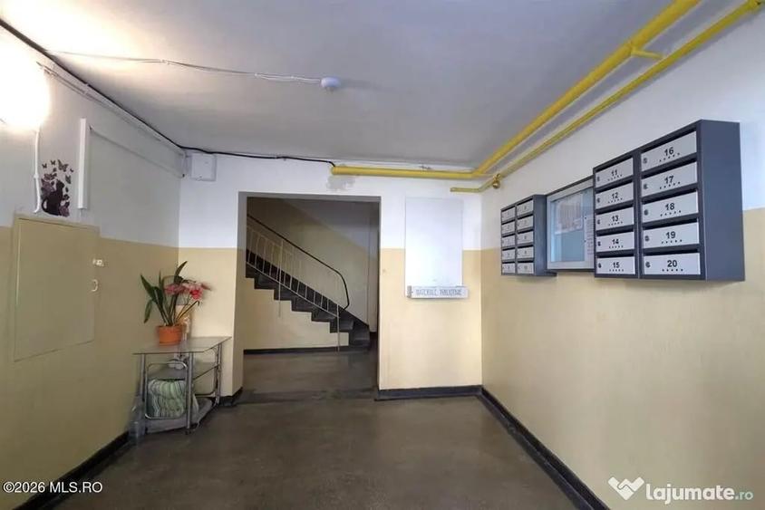 Apartament cu 2 camere decomandat în Poarta 6