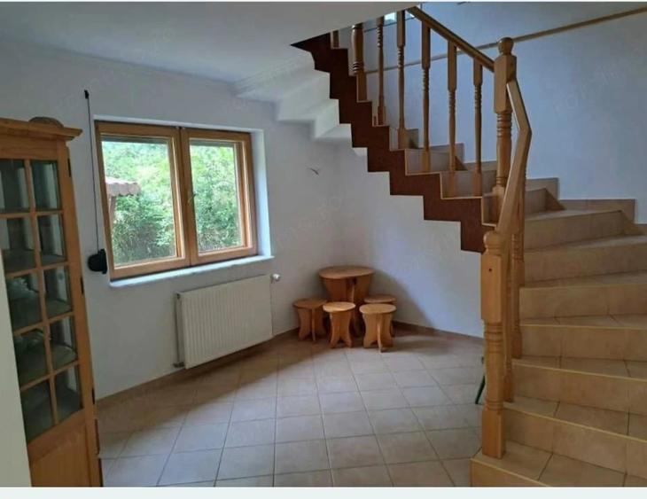 Casă cu 5 camere cu Teren 500 Mp în Trivale