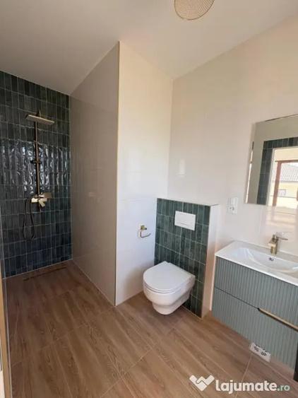Casă cu 4 camere cu Teren 455 Mp în Central