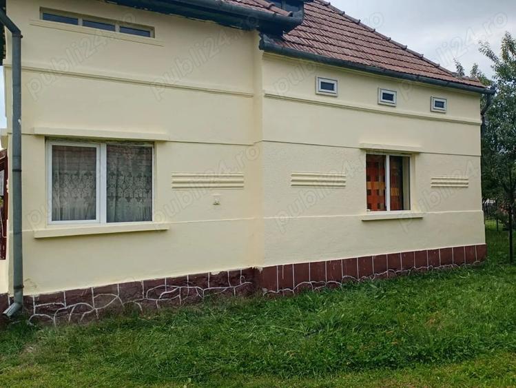Casă cu 5 camere cu Teren 1100 Mp în Subcetate