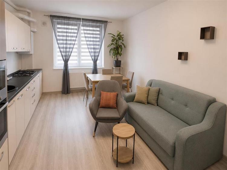 Apartament cu 3 camere semidecomandat în Șelimbăr — fotografia 1