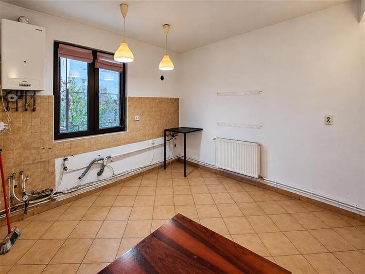Apartament cu 2 camere decomandat în Semicentral