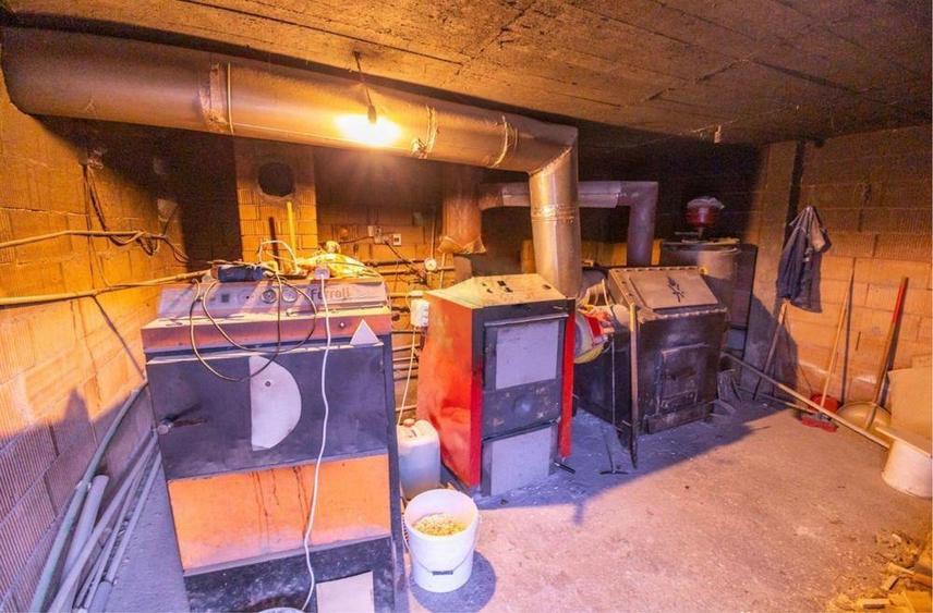 Spațiu industrial, de 587 mp, în Vama Buzăului