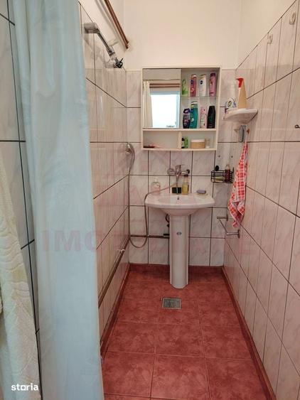 Casă cu 4 camere în Cireșa