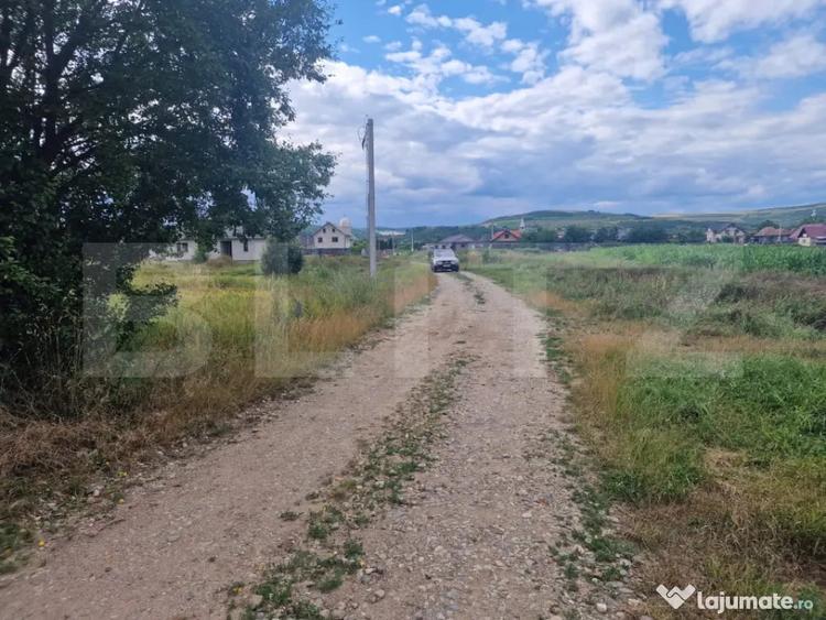 Teren intravilan generos, de 4.300 mp, in Com. Iclod - 3
