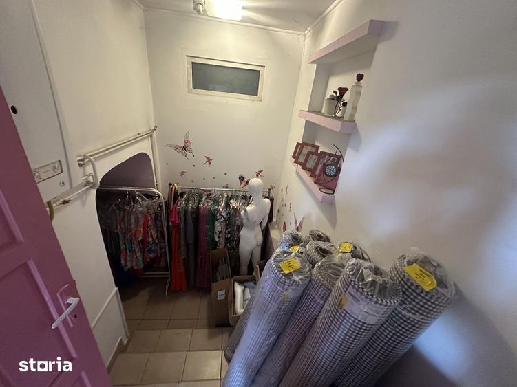 Casă cu 10 camere cu Canalizare în Apărătorii Patriei