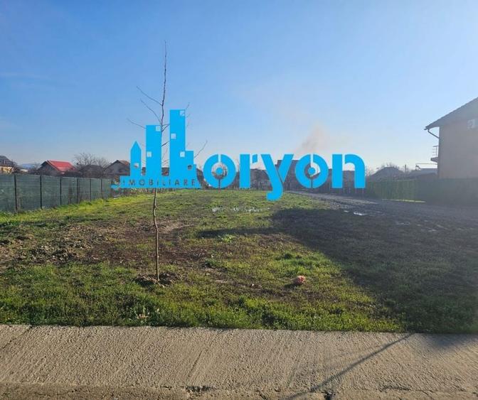 Teren Construcții intravilan de 448 mp, în Vest