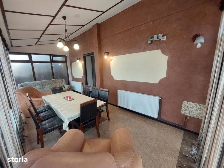 Casă cu 4 camere în Central