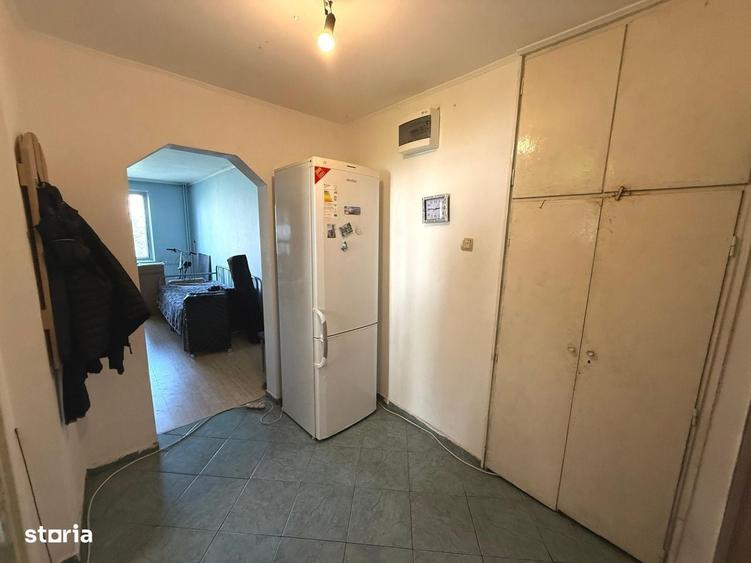Apartament cu 3 camere în Crângași