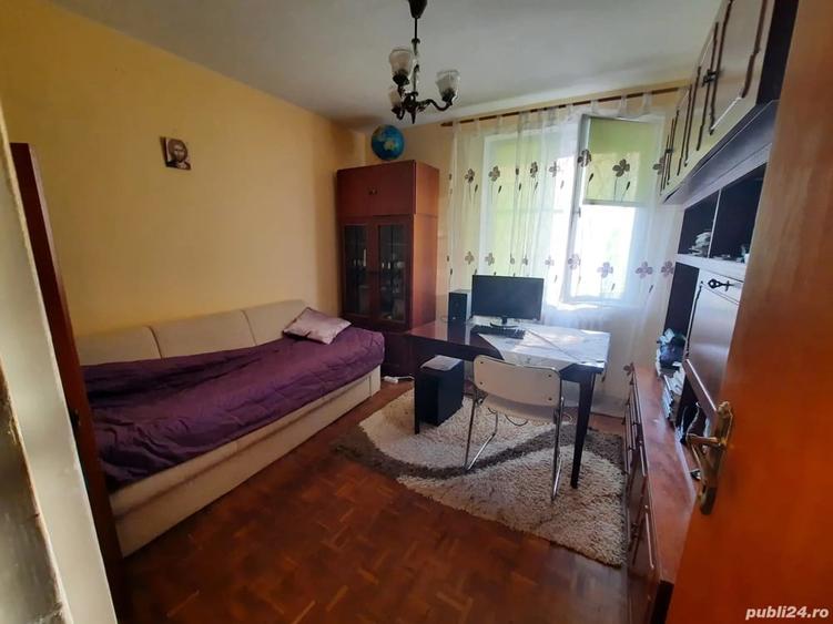 Apartament cu 3 camere decomandat în Ștrand