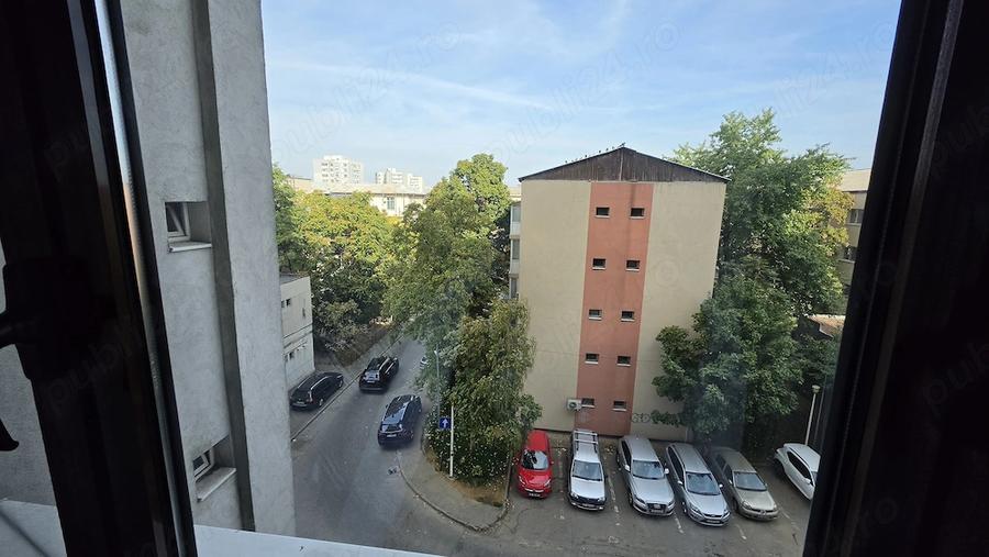 Garsonieră decomandată, mobilată în Central