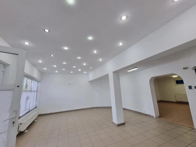 Spațiu comercial, de 80 mp, în Nord