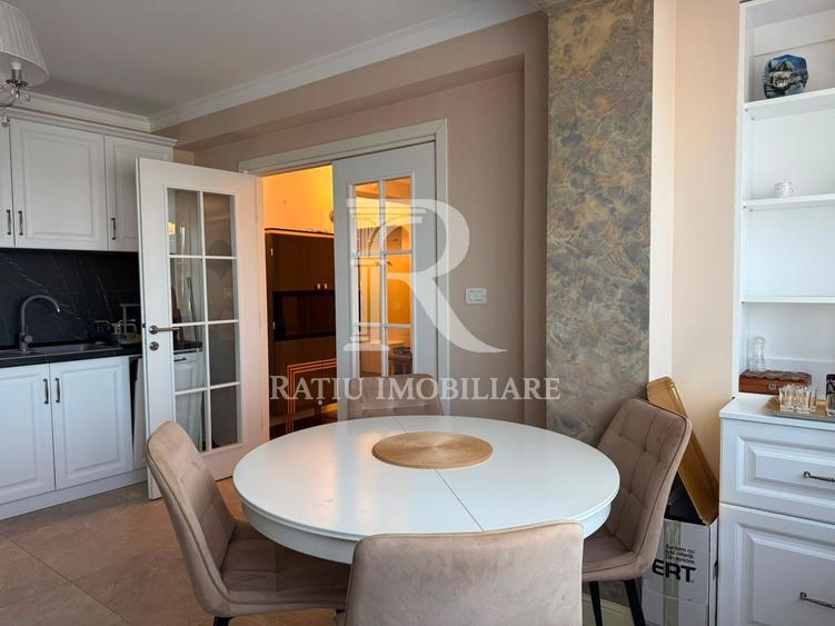 Apartament cu 3 camere decomandat, mobilat în Centru Civic
