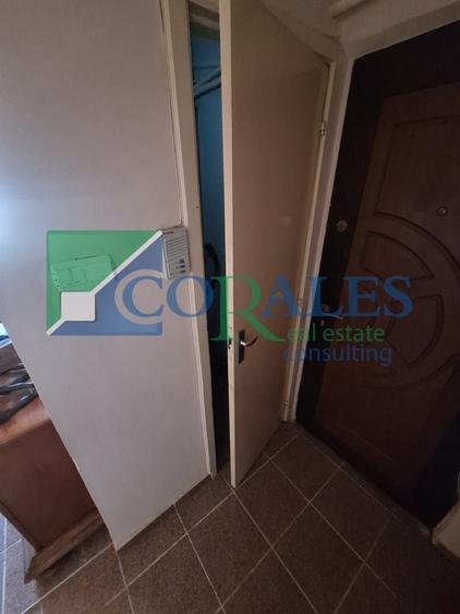 Apartament cu 3 camere decomandat, mobilat în Steaua