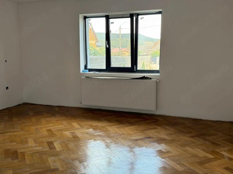 Casă cu Teren 1100 Mp în Cășeiu