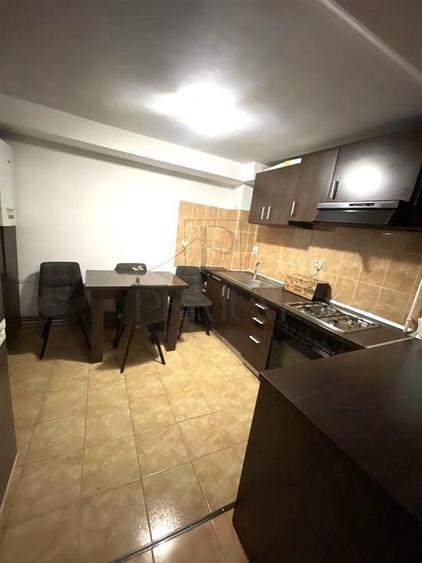 Apartament cu 3 camere decomandat în Telegrafului
