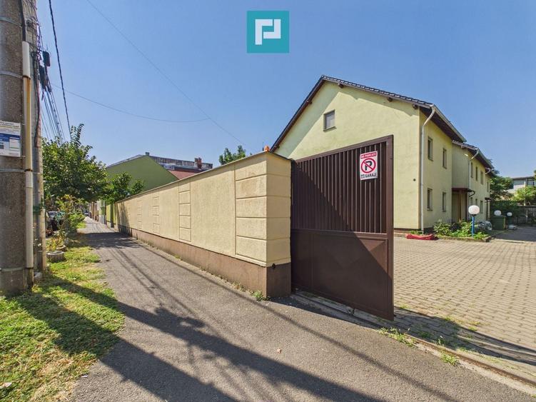 Casă individuală cu 18 camere cu Canalizare în Ultracentral