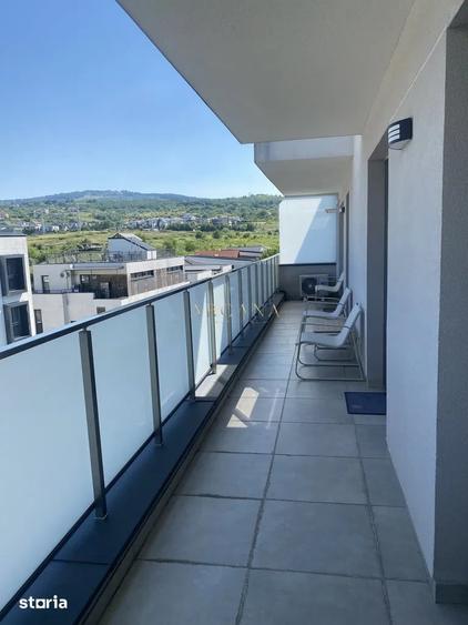 Apartament cu 3 camere semidecomandat, mobilat în Borhanci