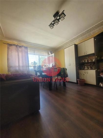Apartament cu 3 camere în Sud