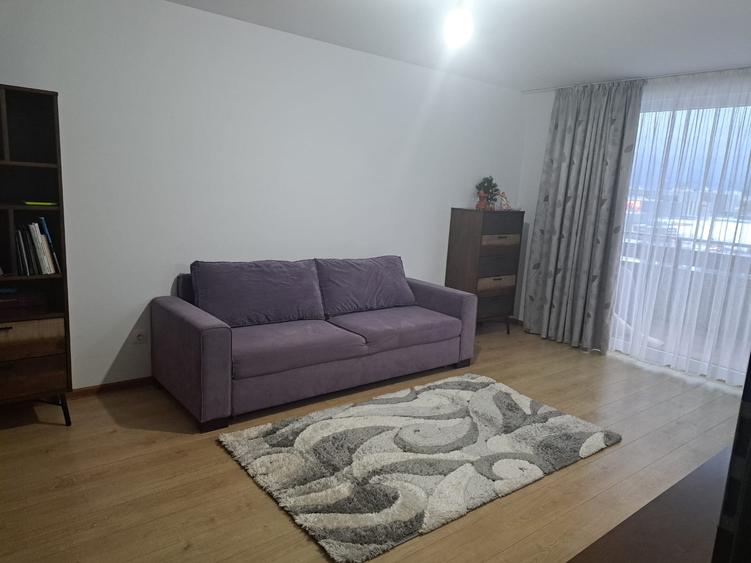 Apartament cu 2 camere decomandat în Tractorul — fotografia 1