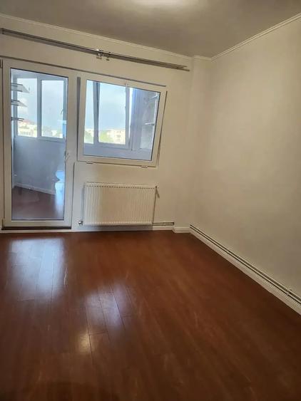 Apartament cu 3 camere decomandat în Mărăști