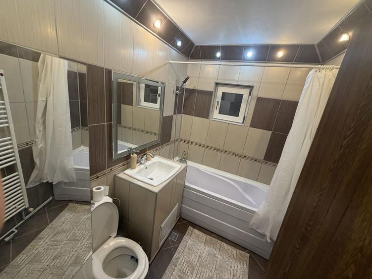 Apartament cu 3 camere decomandat în George Enescu