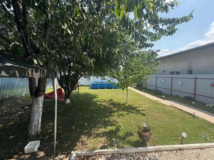 Casă cu Teren 391 Mp în Central