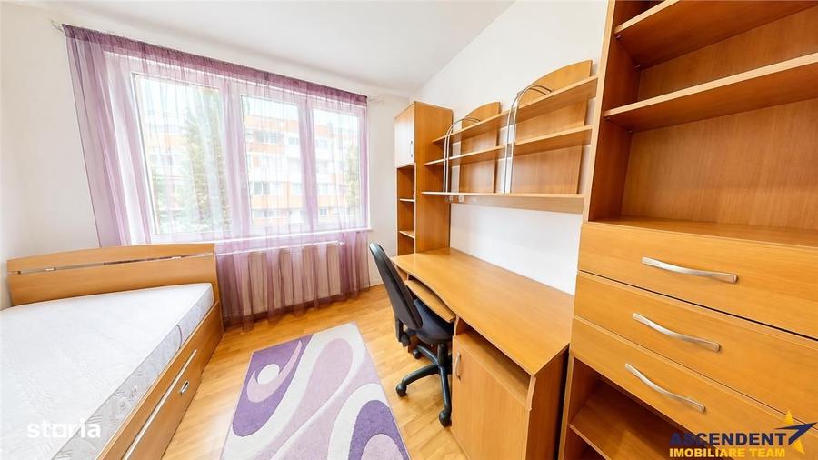 Apartament cu 4 camere decomandat, mobilat în Tractorul