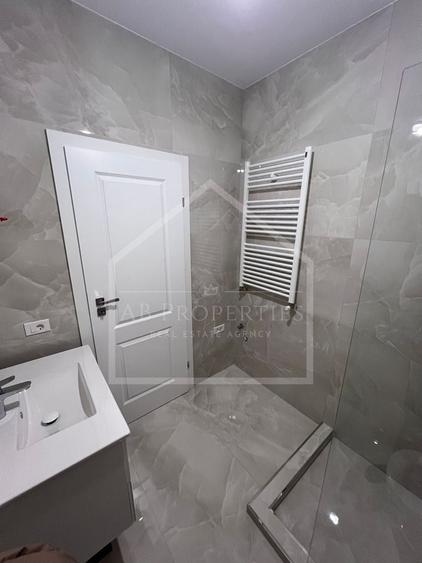 Apartament cu 2 camere decomandat în Sisești