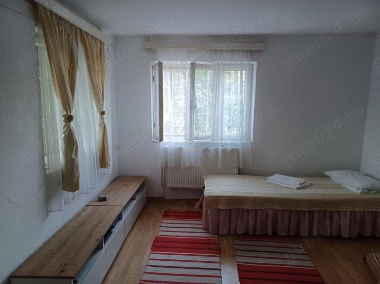 Casă cu 3 camere cu Teren 500 Mp în Km 5
