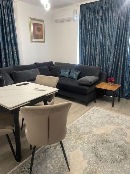 Apartament cu 3 camere decomandat în Exterior Vest