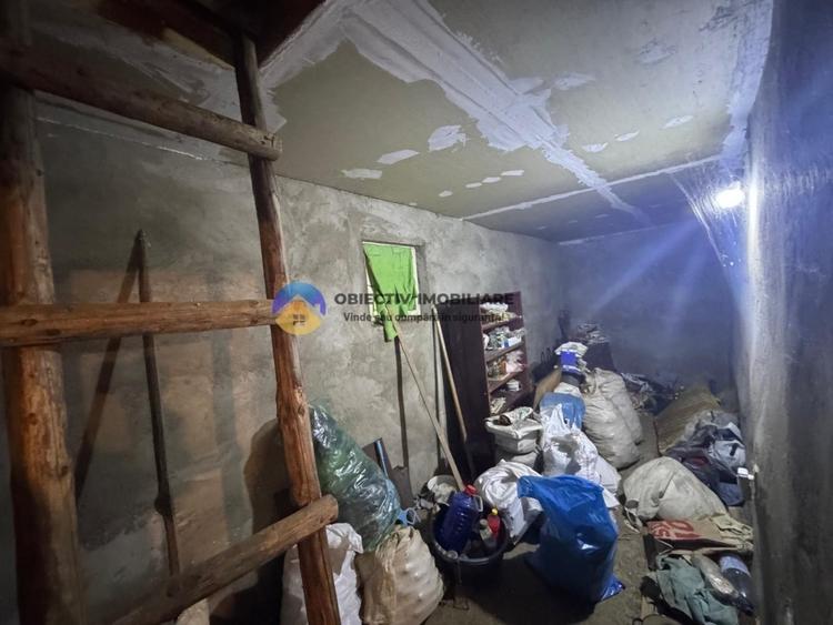 Casă individuală cu 5 camere cu Teren 2459 Mp în Turturești